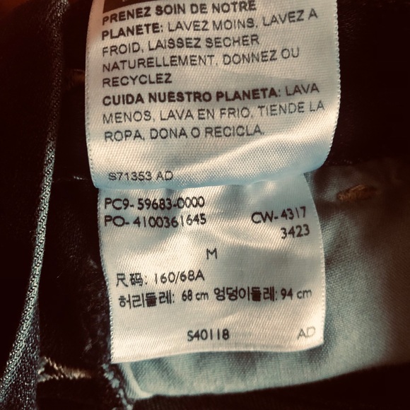 Levi’s Jean Short Overalls - Picture 3 of 4